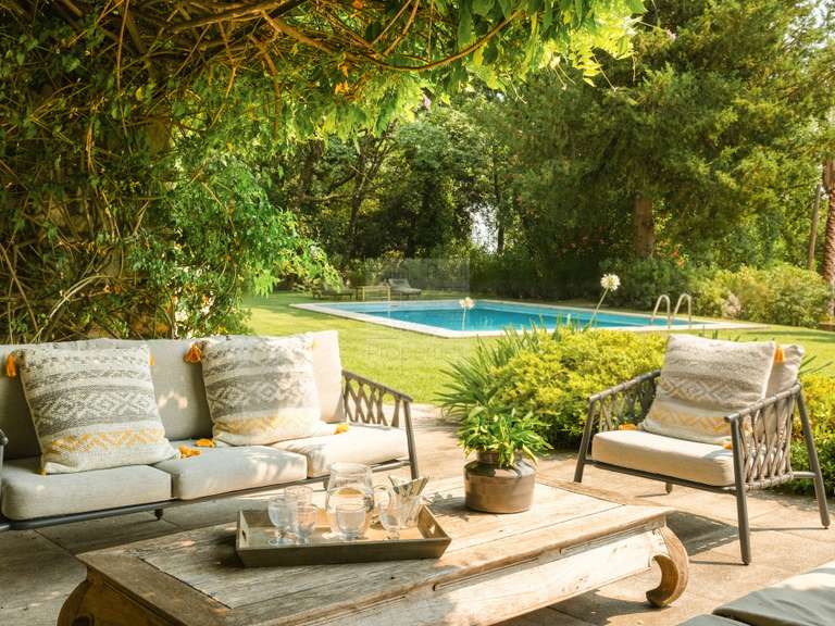 Maison Châteauneuf-Grasse - 5 chambres - 410m²