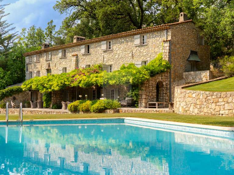 Maison Châteauneuf-Grasse - 5 chambres - 410m²