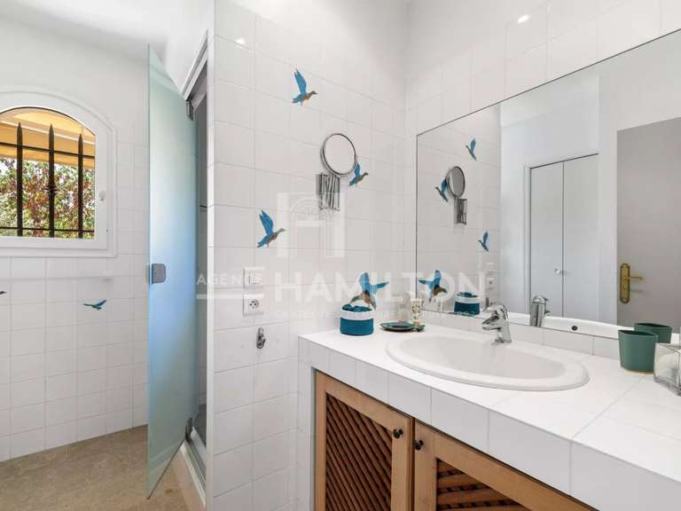 Maison Châteauneuf-Grasse - 200m²