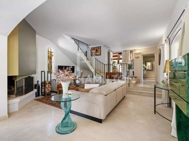 Maison Châteauneuf-Grasse - 200m²