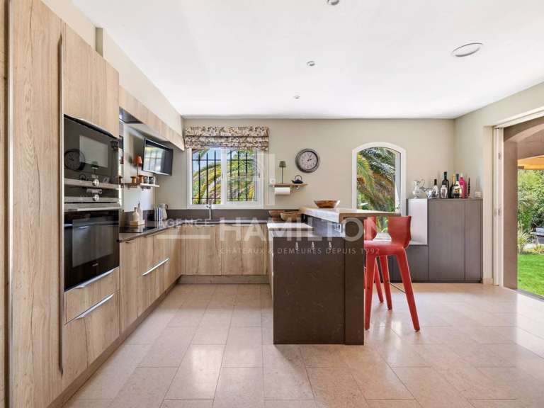 Maison Châteauneuf-Grasse - 200m²