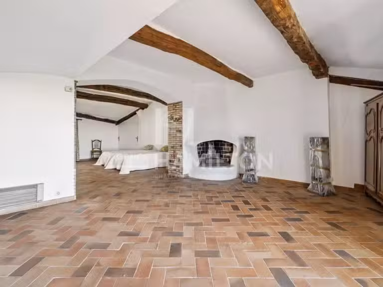 House Châteauneuf-Grasse - 2 bedrooms - 193m²