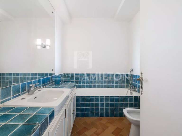 House Châteauneuf-Grasse - 2 bedrooms - 193m²