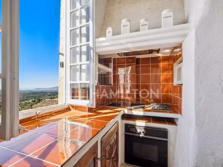 Maison Châteauneuf-Grasse - 2 chambres - 193m²