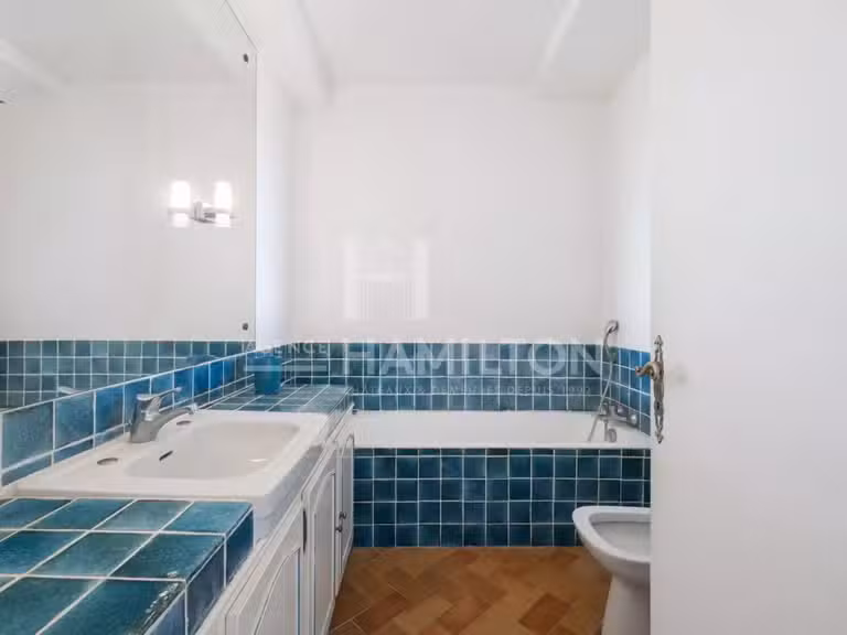 House Châteauneuf-Grasse - 2 bedrooms - 193m²