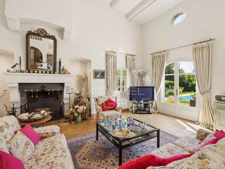 House Châteauneuf-Grasse - 6 bedrooms - 338m²
