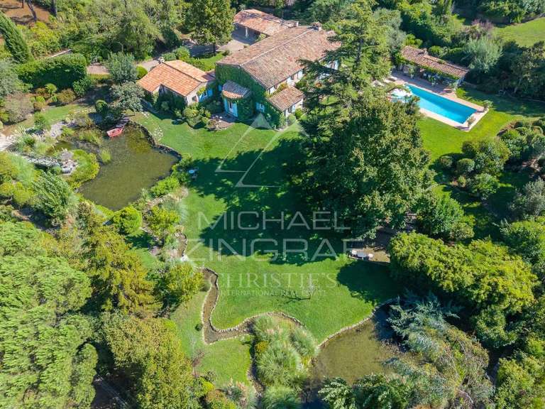 House Châteauneuf-Grasse - 6 bedrooms - 338m²