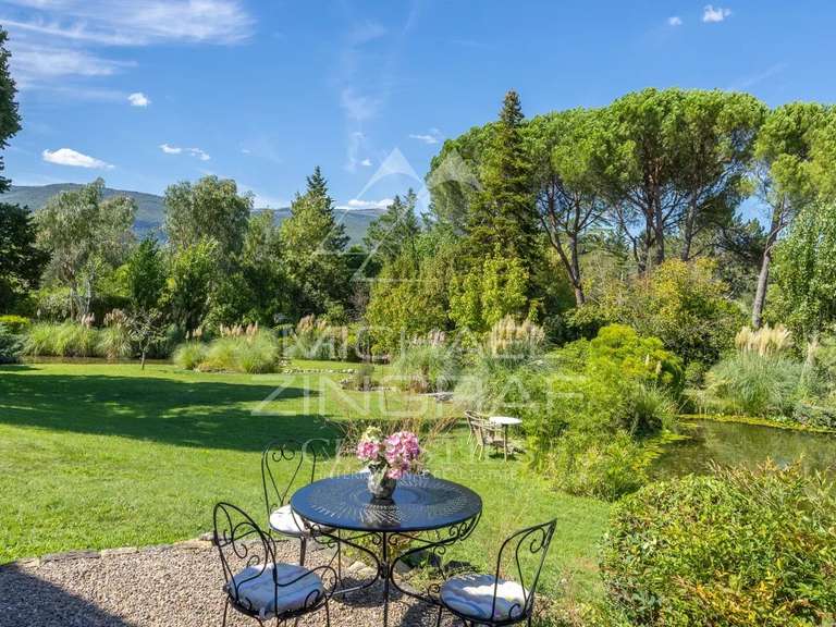House Châteauneuf-Grasse - 6 bedrooms - 338m²