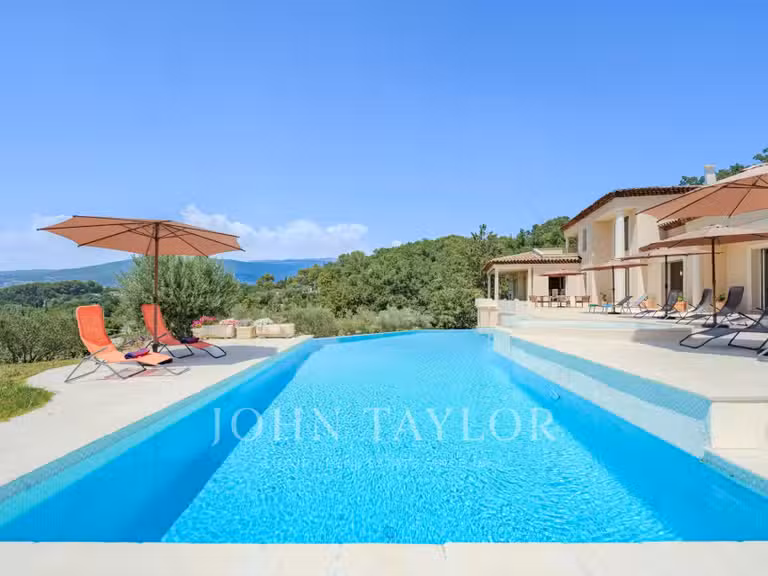 Maison Châteauneuf-Grasse - 5 chambres - 598m²