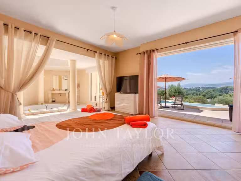 Maison Châteauneuf-Grasse - 5 chambres - 598m²