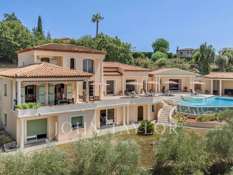 Maison Châteauneuf-Grasse - 5 chambres - 598m²