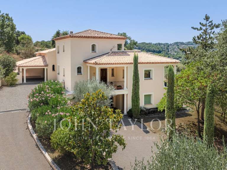 Maison Châteauneuf-Grasse - 5 chambres - 598m²