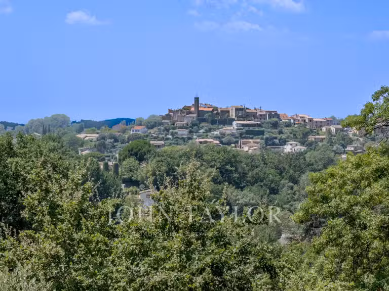 Maison Châteauneuf-Grasse - 5 chambres - 598m²