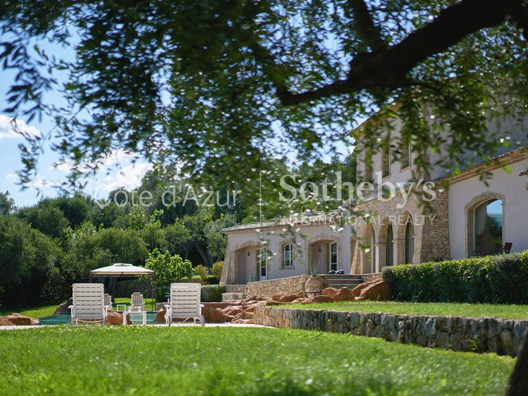 Sale Property Châteauneuf-Grasse - 5 bedrooms