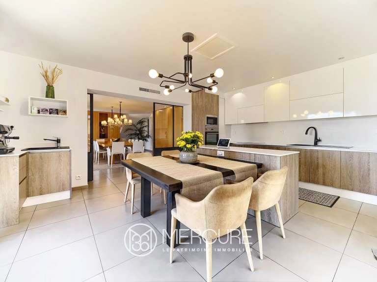 Propriété avec Vue sur mer Châteauneuf-Grasse - 4 chambres - 294m²