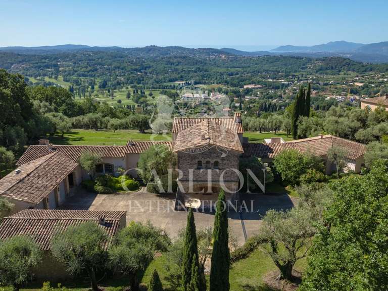 Propriété Châteauneuf-Grasse - 6 chambres - 625m²