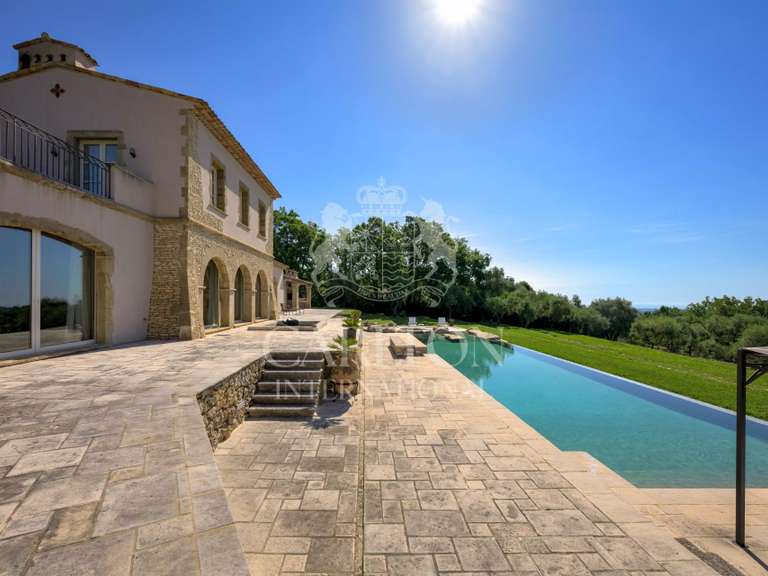 Propriété Châteauneuf-Grasse - 6 chambres - 625m²