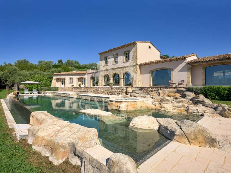 Propriété Châteauneuf-Grasse - 6 chambres - 625m²