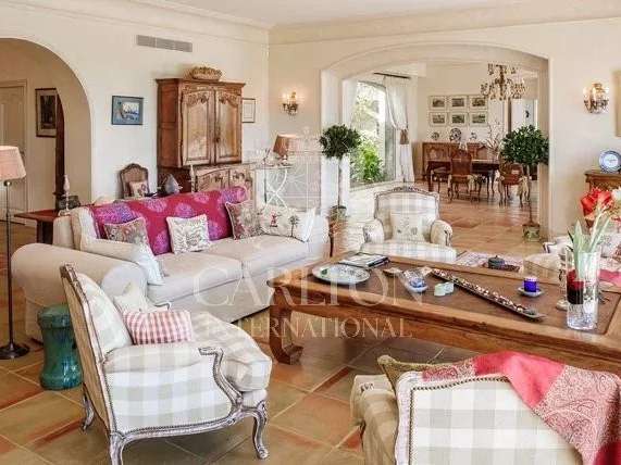 Property Châteauneuf-Grasse