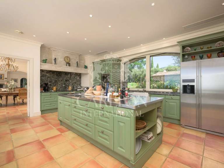 Propriété Châteauneuf-Grasse - 6 chambres - 625m²