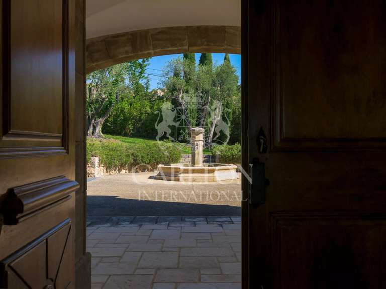 Propriété Châteauneuf-Grasse - 6 chambres - 625m²