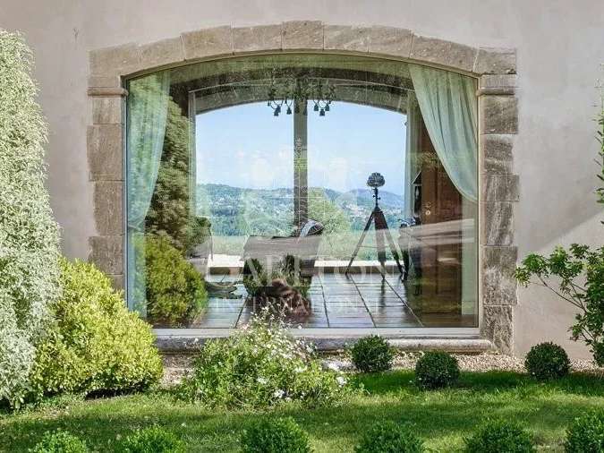 Property Châteauneuf-Grasse