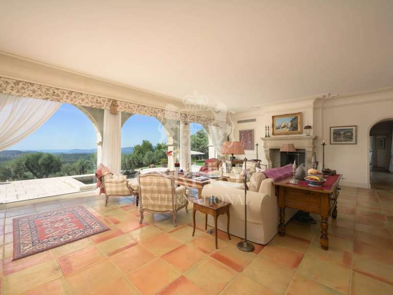 Propriété Châteauneuf-Grasse - 6 chambres - 625m²