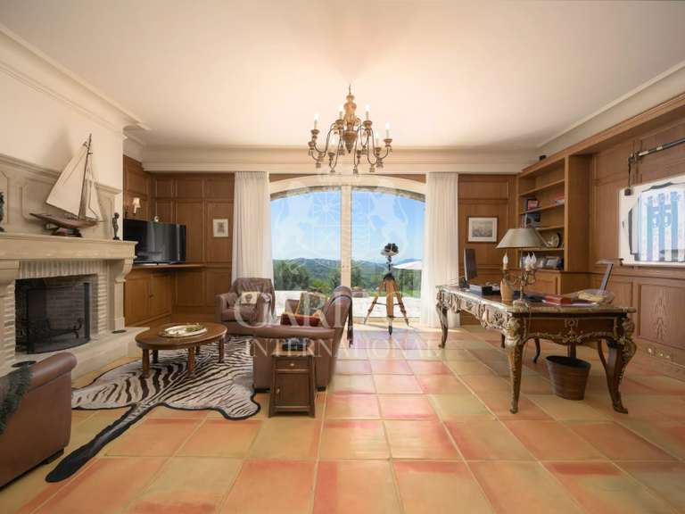 Propriété Châteauneuf-Grasse - 6 chambres - 625m²