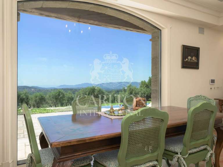 Propriété Châteauneuf-Grasse - 6 chambres - 625m²