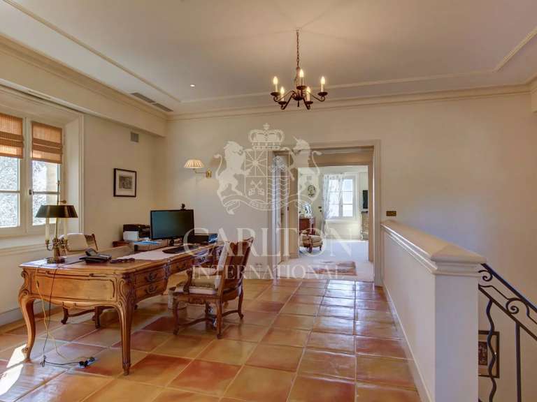 Property Châteauneuf-Grasse - 6 bedrooms - 625m²
