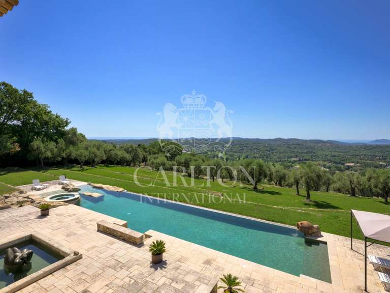 Propriété Châteauneuf-Grasse - 6 chambres - 625m²