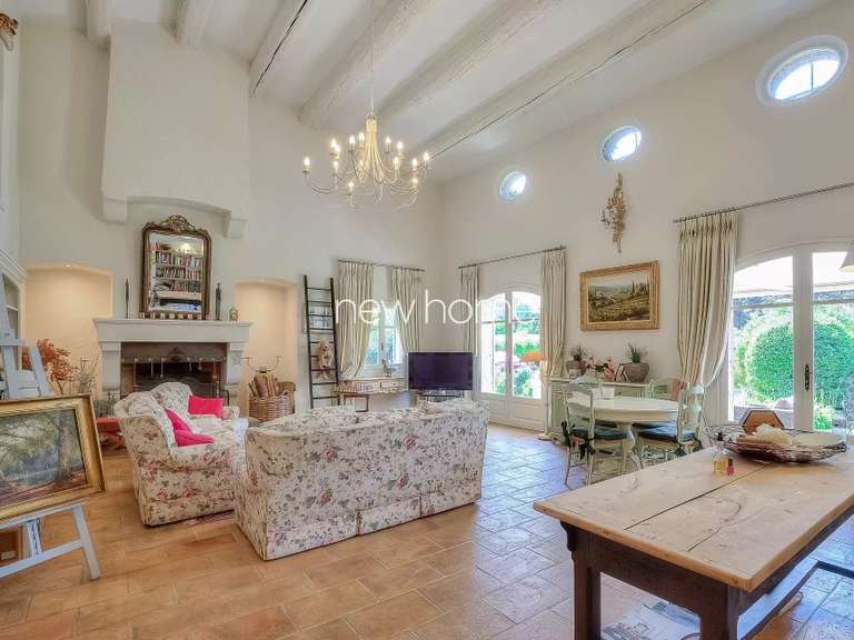 Propriété Châteauneuf-Grasse - 6 chambres - 338m²