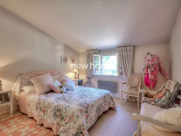 Propriété Châteauneuf-Grasse - 6 chambres - 338m²