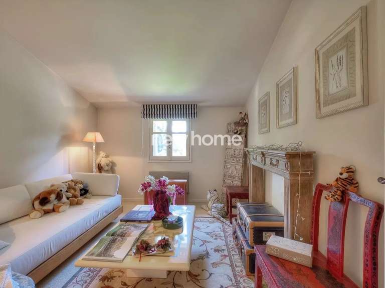 Propriété Châteauneuf-Grasse - 6 chambres - 338m²