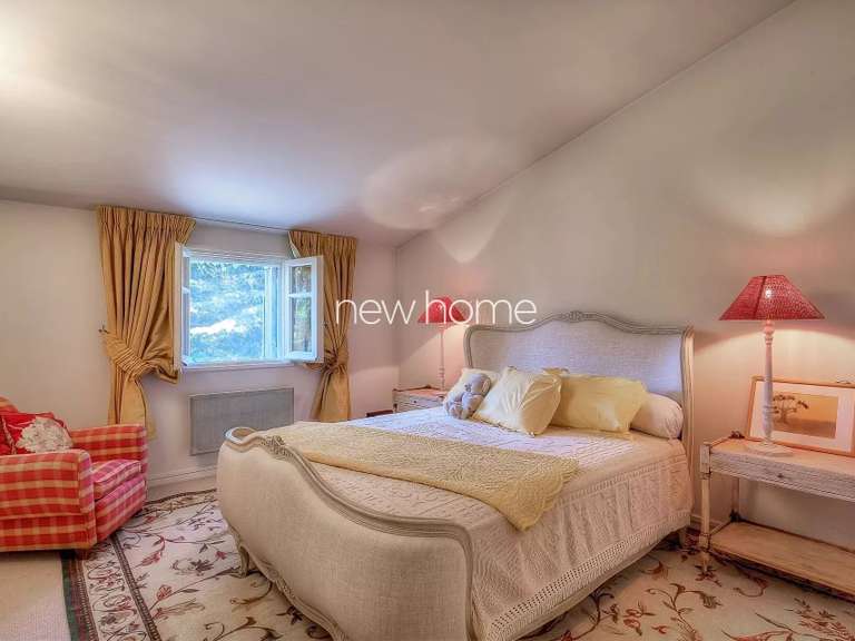 Propriété Châteauneuf-Grasse - 6 chambres - 338m²