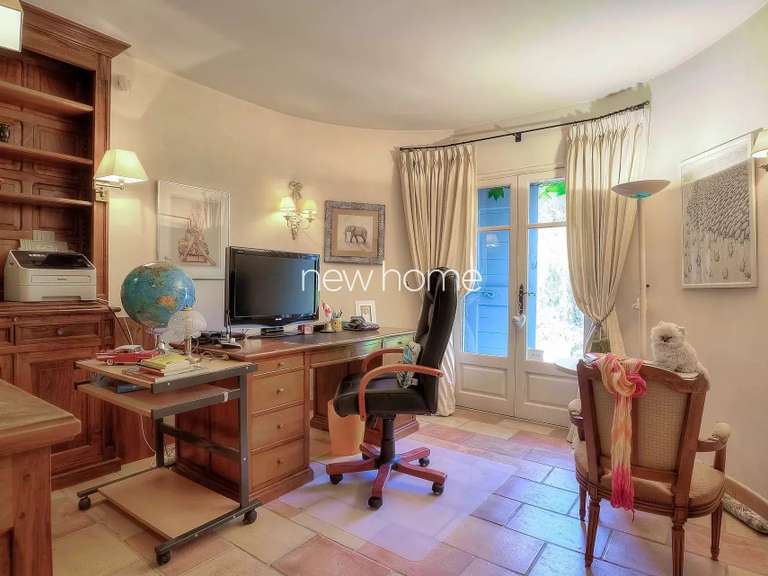 Propriété Châteauneuf-Grasse - 6 chambres - 338m²