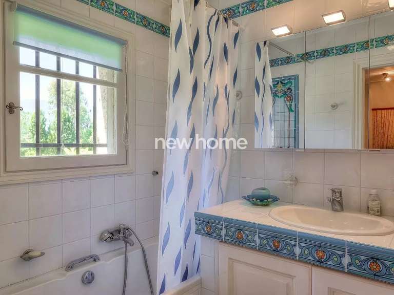 Propriété Châteauneuf-Grasse - 6 chambres - 338m²