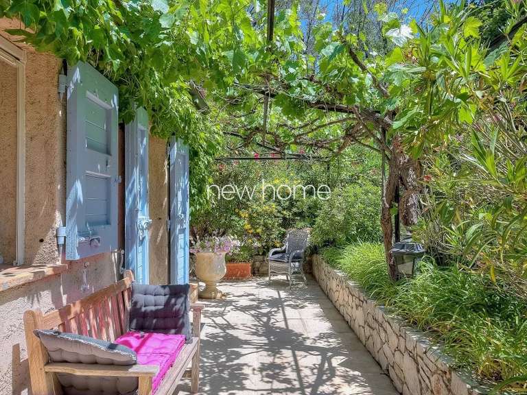 Propriété Châteauneuf-Grasse - 6 chambres - 338m²