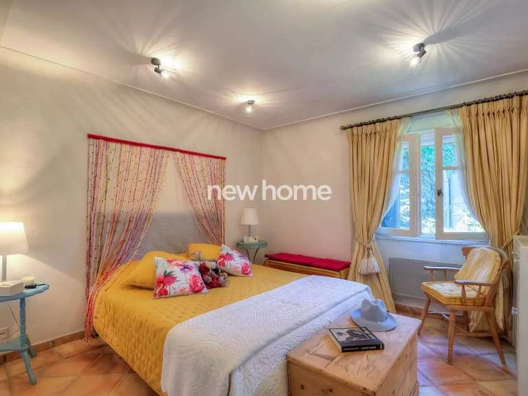 Propriété Châteauneuf-Grasse - 6 chambres - 338m²