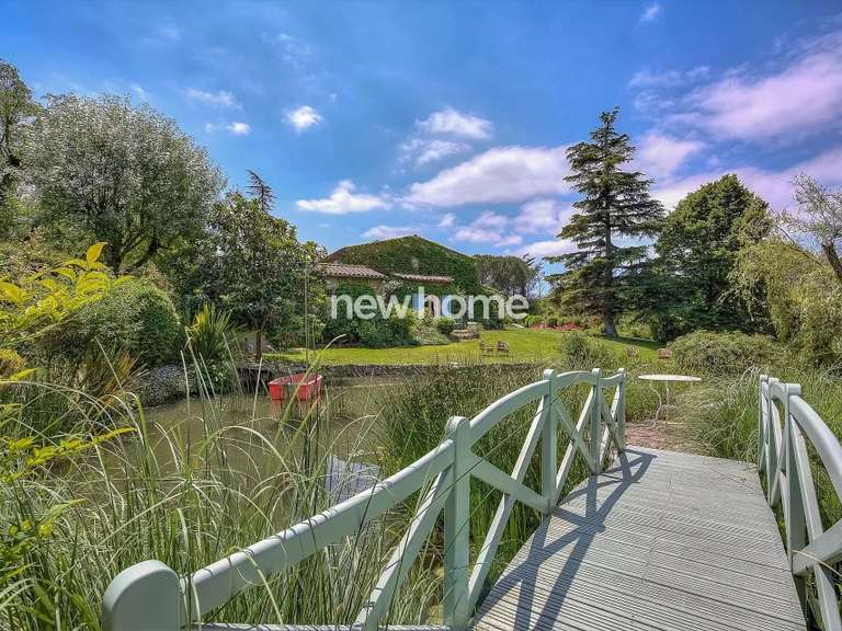 Propriété Châteauneuf-Grasse - 6 chambres - 338m²