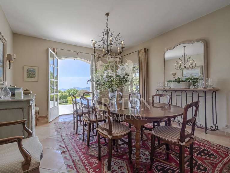 Propriété Châteauneuf-Grasse - 5 chambres - 408m²