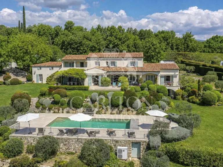 Propriété Châteauneuf-Grasse - 5 chambres - 408m²