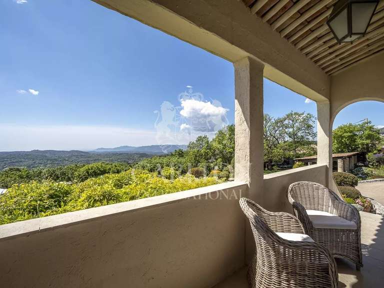 Propriété Châteauneuf-Grasse - 5 chambres - 408m²