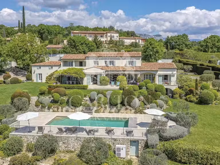 Property Châteauneuf-Grasse - 5 bedrooms - 408m²