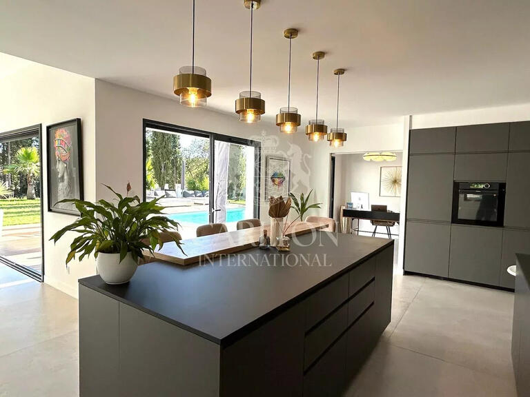 Villa Châteauneuf-Grasse - 4 chambres - 170m²