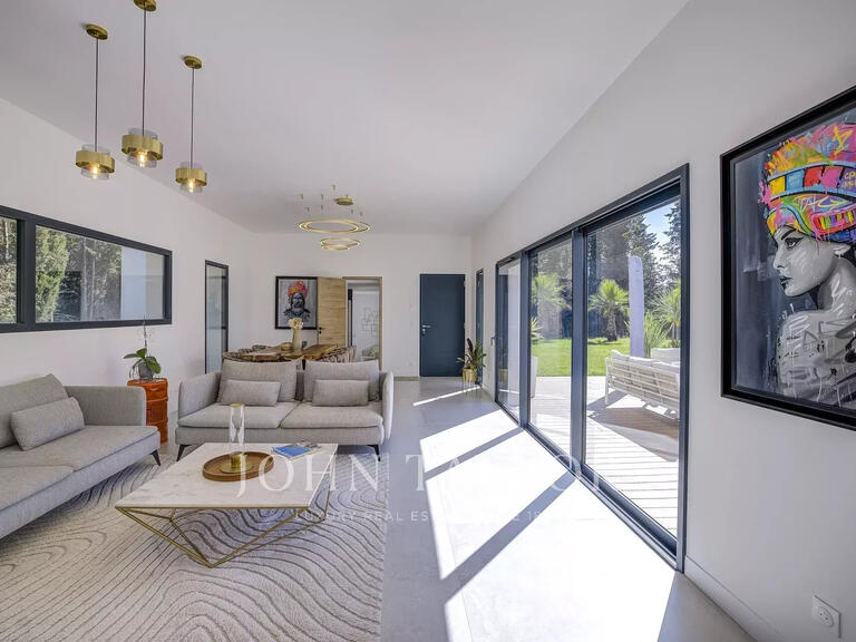 Villa Châteauneuf-Grasse - 4 bedrooms - 170m²