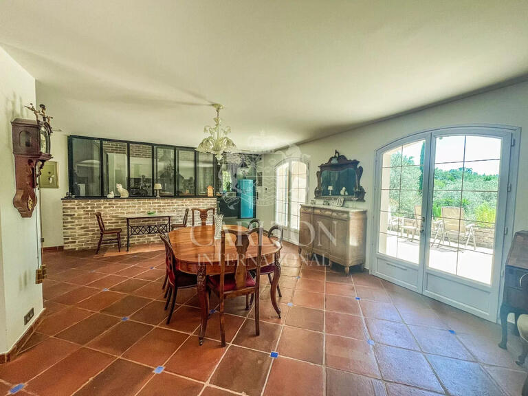 Villa Châteauneuf-Grasse - 4 bedrooms - 290m²