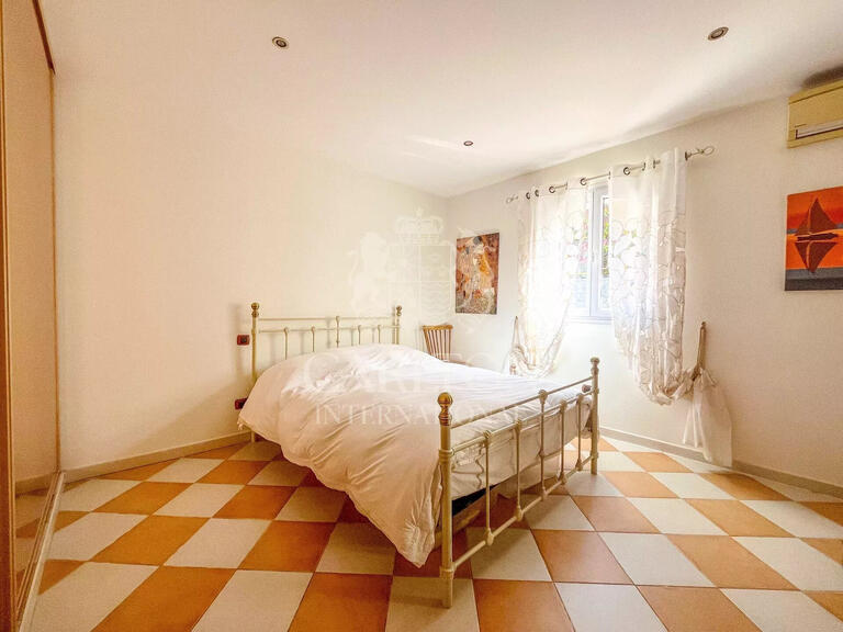 Villa Châteauneuf-Grasse - 4 bedrooms - 290m²