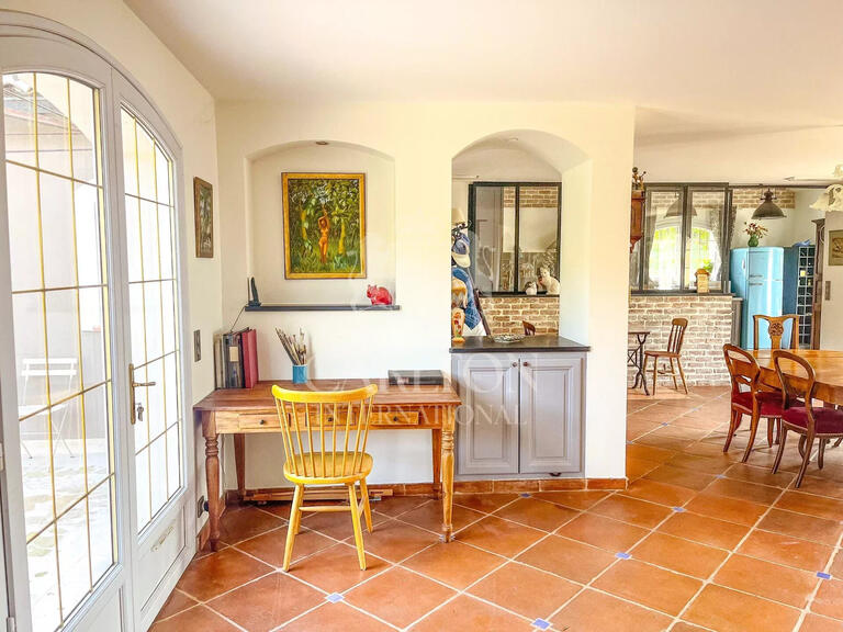 Villa Châteauneuf-Grasse - 4 bedrooms - 290m²