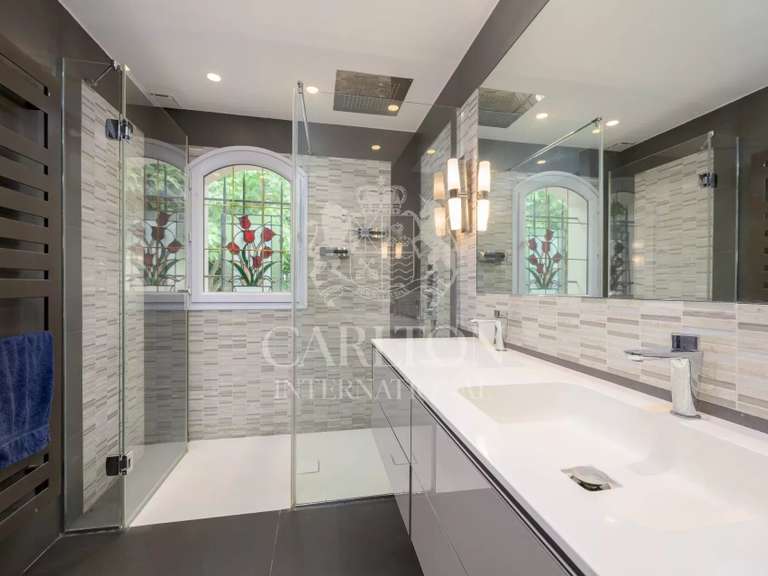 Villa Châteauneuf-Grasse - 4 chambres - 290m²